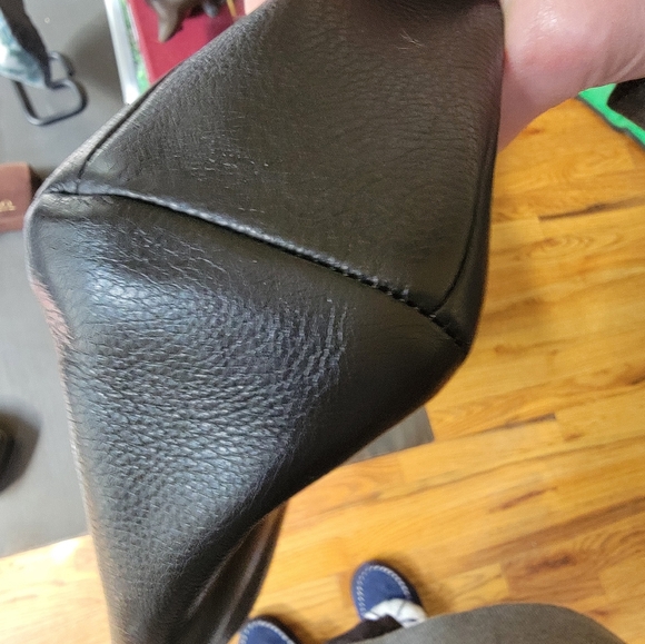 Beautiful COACH bag EUC - Picture 7 of 15